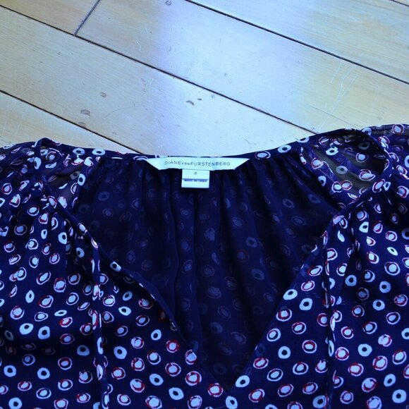 Diane Von Furstenberg Saylor Silk Georgette Blouse Size 2 - Picture 3 of 11